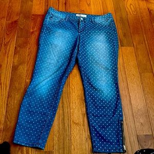 L.e.i “Ashley” lowrise stretch jeans.